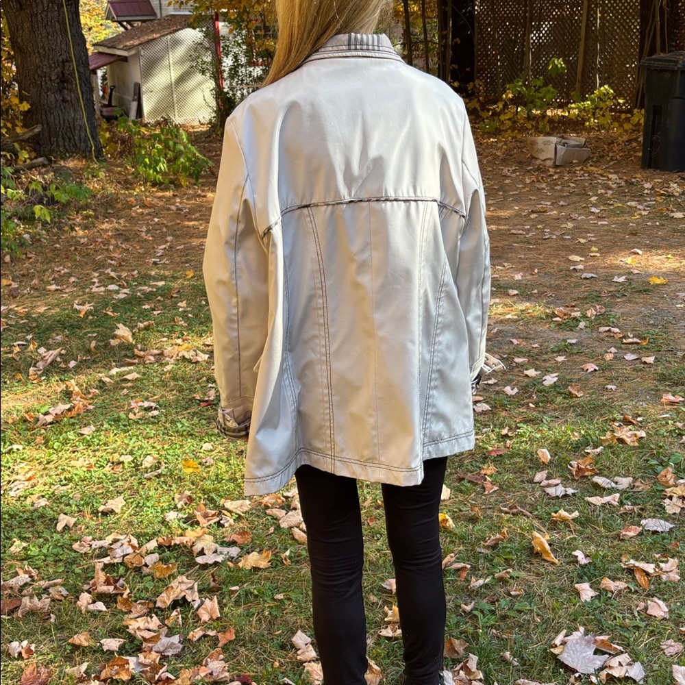 Women's Beige Plaid Lined Jacket - Picture 2 of 4